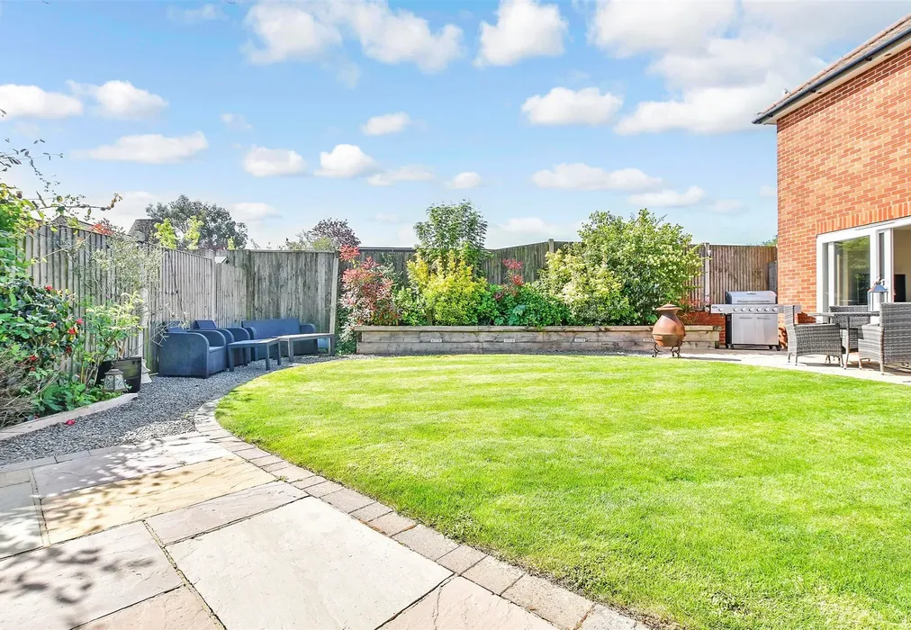 Rear Garden - Main Road, Sellindge, Ashford, Kent - Wards of Kent