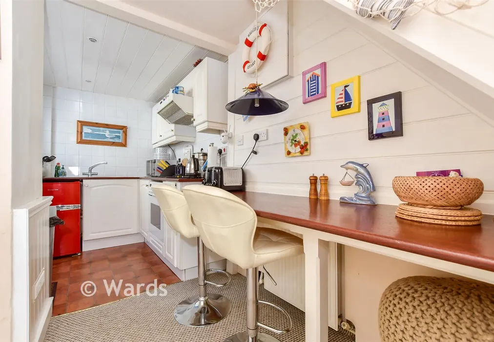 Kitchen - Bridge Road, Deal, Kent - Wards of Kent