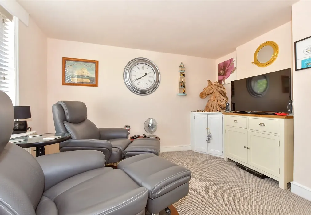 Lounge - Bridge Road, Deal, Kent - Wards of Kent