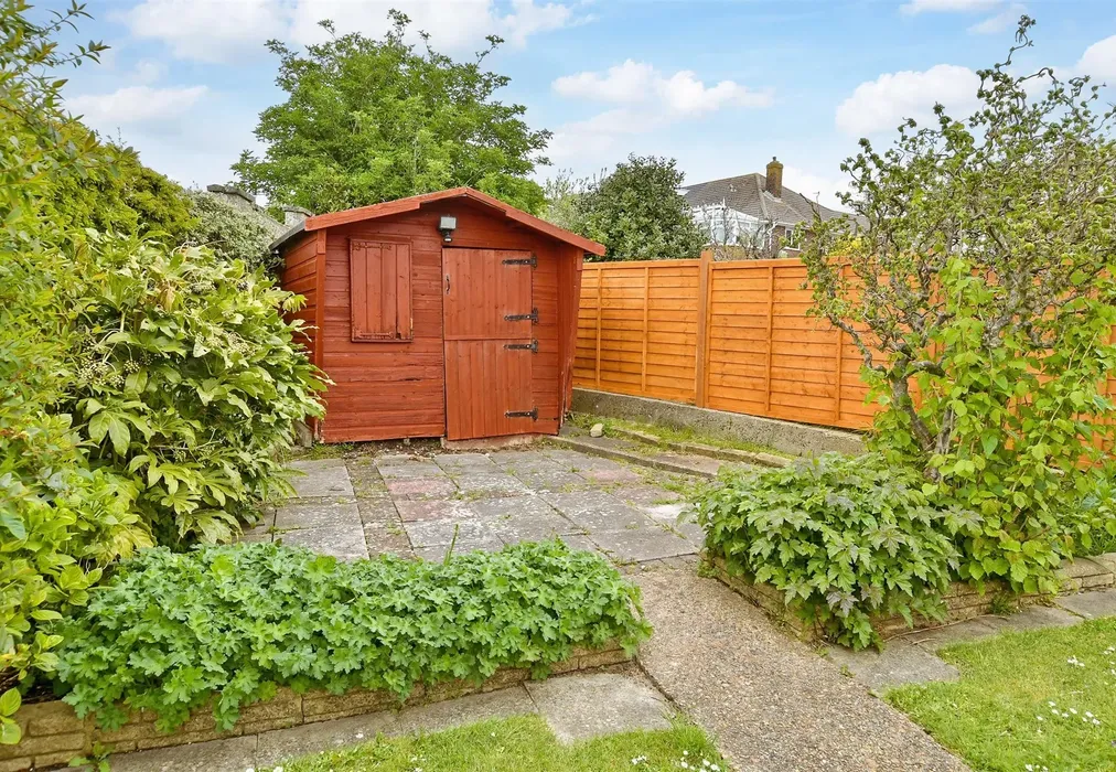 Rear Garden - Sadler Way, Brighton, East Sussex - Wards of Kent