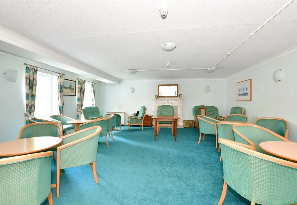 Internal Feature - Cedar Road, Sutton, Surrey - Wards of Kent