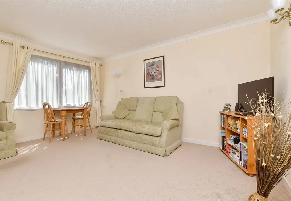 Lounge - Cedar Road, Sutton, Surrey - Wards of Kent