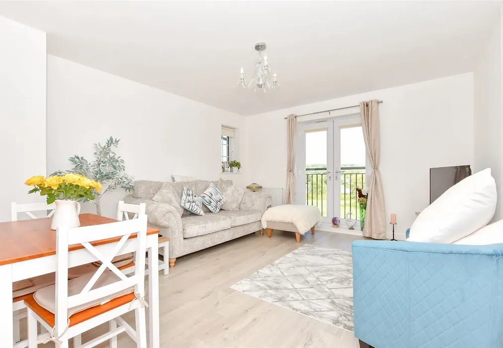 Lounge - Maycock Place, Hythe, Kent - Wards of Kent