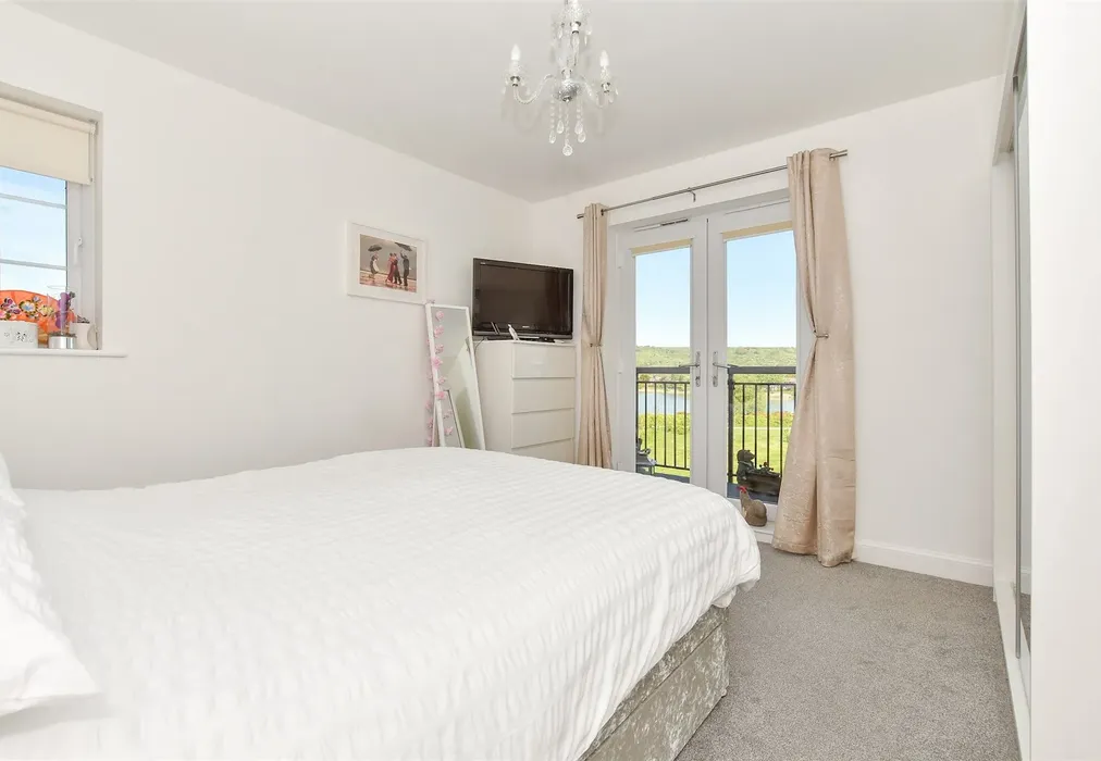Bedroom 1 - Maycock Place, Hythe, Kent - Wards of Kent