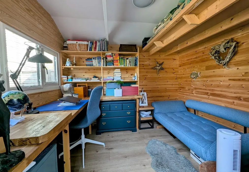 Garden Office - Jefferies, Horsted Keynes, West Sussex - Wards of Kent
