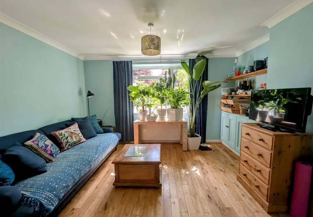 Lounge - Jefferies, Horsted Keynes, West Sussex - Wards of Kent