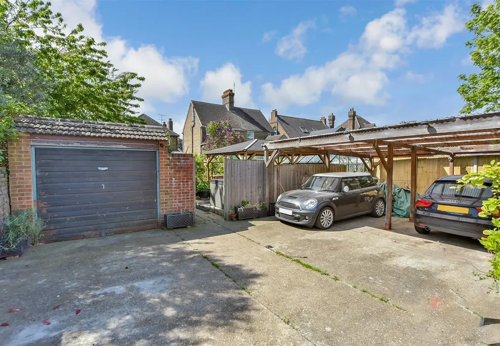 Driveway/Parking - London Road, Sittingbourne, Kent - Wards of Kent