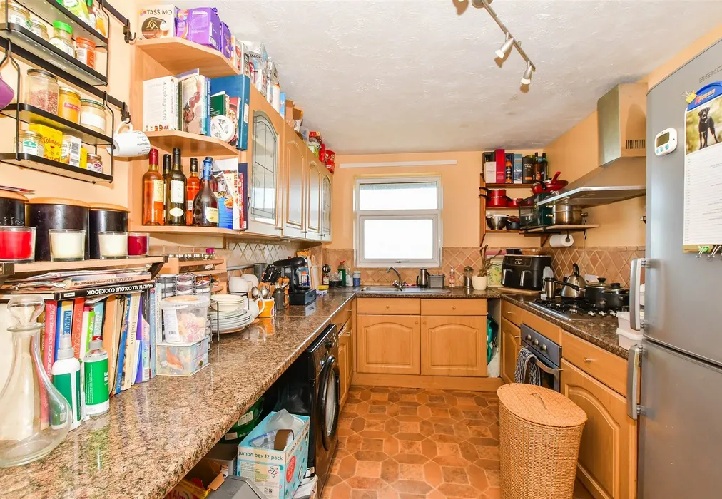 Kitchen - Grand Parade, Littlestone, New Romney, Kent - Wards of Kent