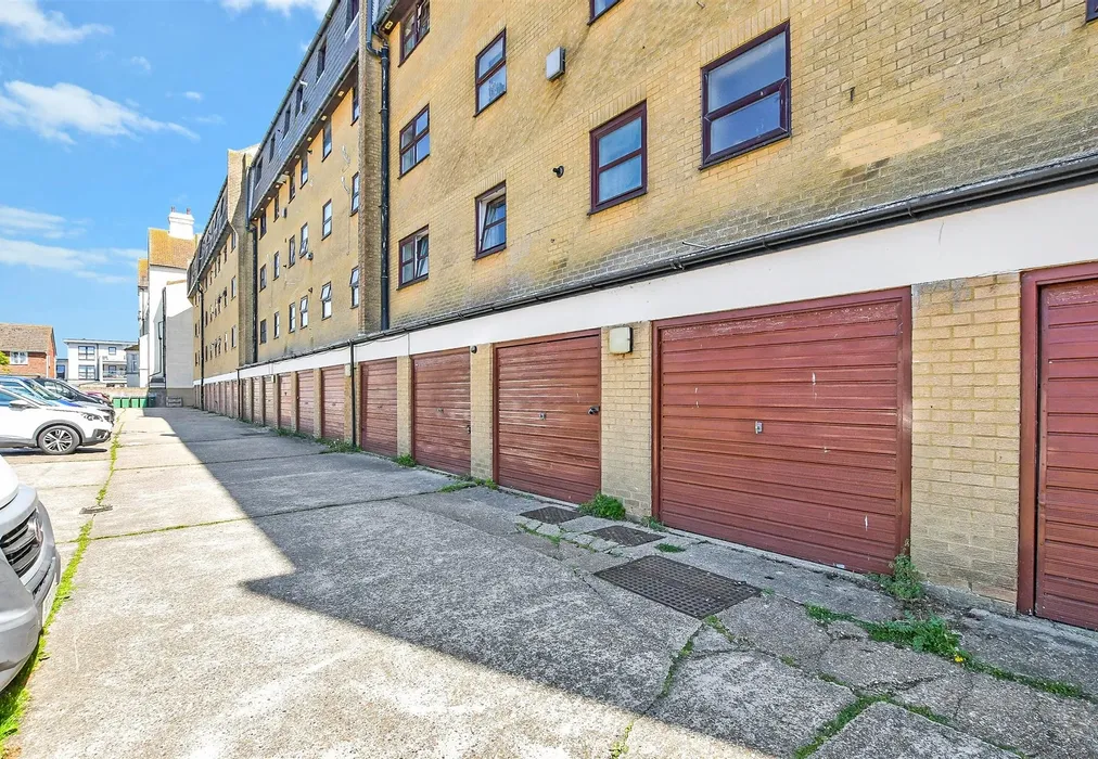 Garage - Grand Parade, Littlestone, New Romney, Kent - Wards of Kent