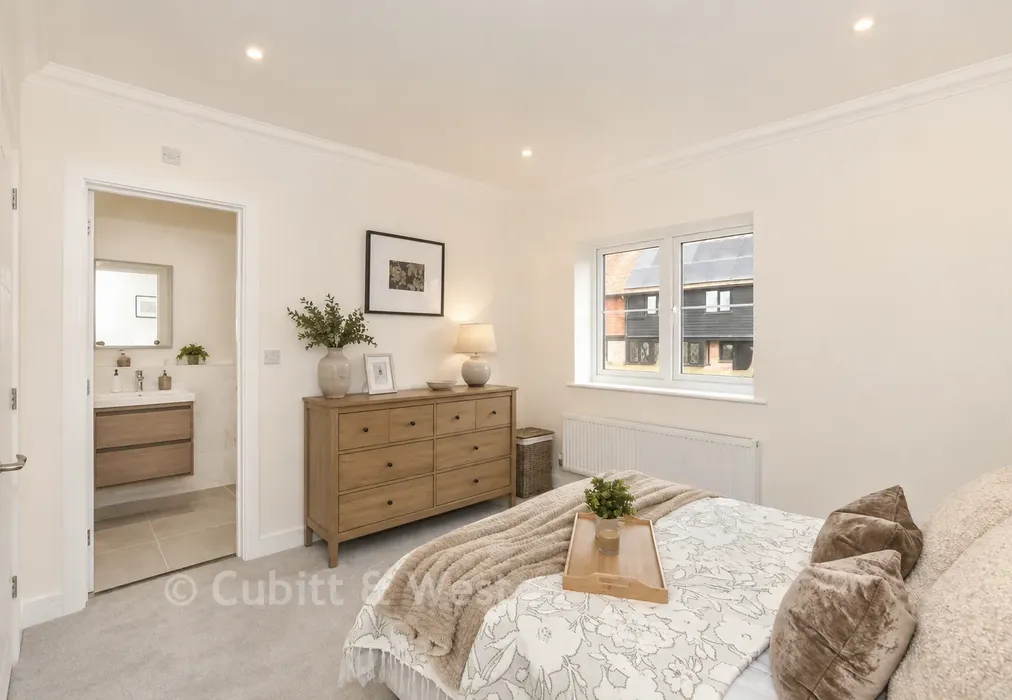 Bedroom & En Suite - The Orchards, Primrose Drive, Ridgewood, Uckfield, East Sussex - Wards of Kent