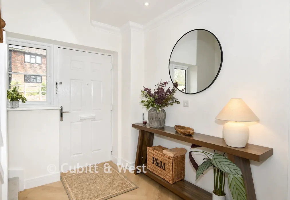 Entrance Hall - The Orchards, Primrose Drive, Ridgewood, Uckfield, East Sussex - Wards of Kent