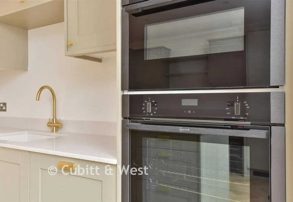 Internal Lifestyle Photograph - The Orchards, Primrose Drive, Ridgewood, Uckfield, East Sussex - Wards of Kent