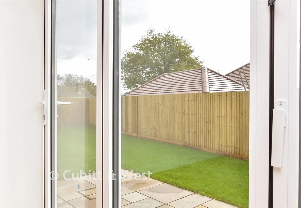 Internal Feature - The Orchards, Primrose Drive, Ridgewood, Uckfield, East Sussex - Wards of Kent