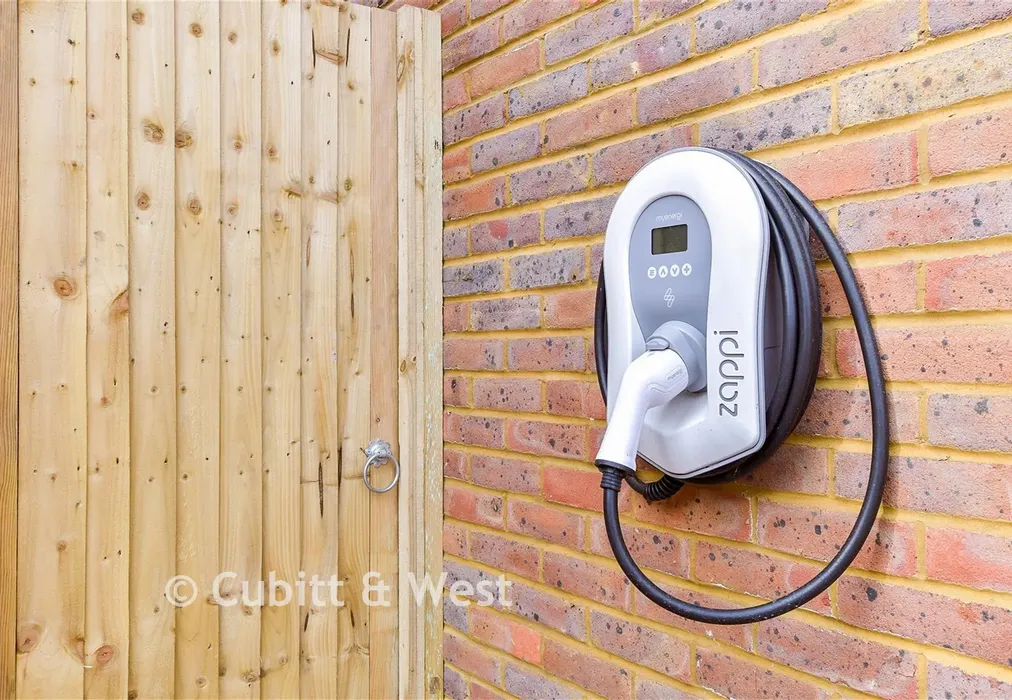 EV Point - The Orchards, Primrose Drive, Ridgewood, Uckfield, East Sussex - Wards of Kent