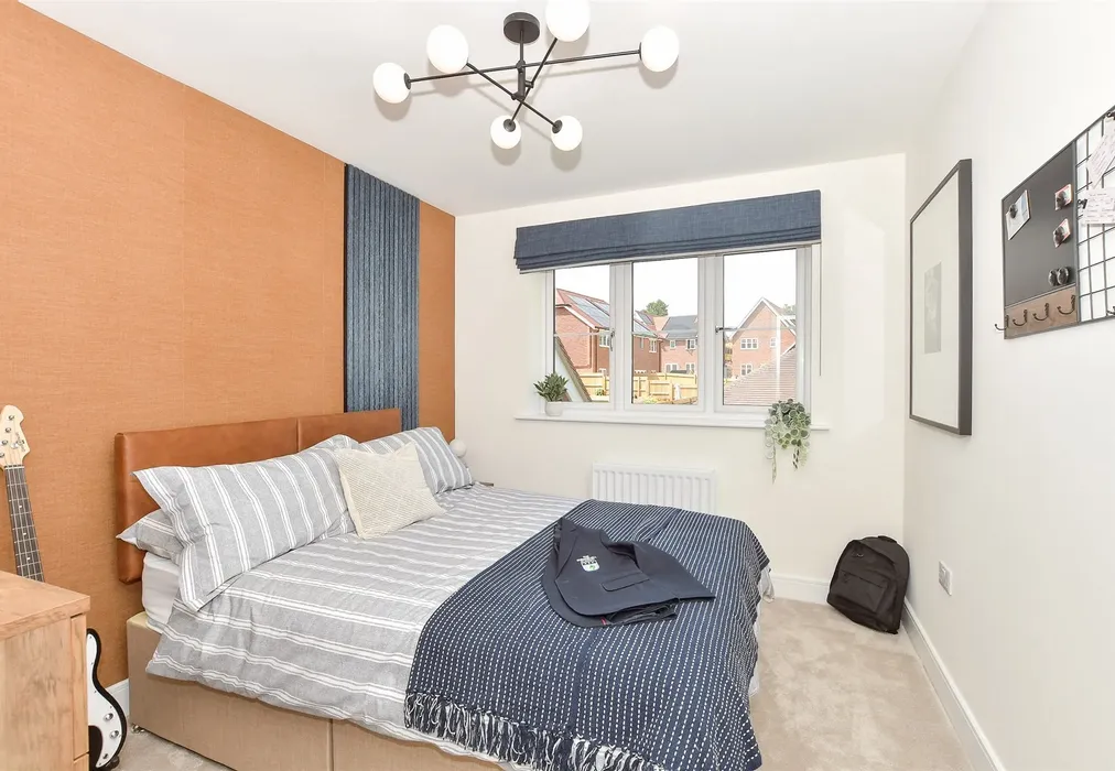 Bedroom 4 - Willowhurst, Temple Gate, Burgess Hill, West Sussex - Wards of Kent