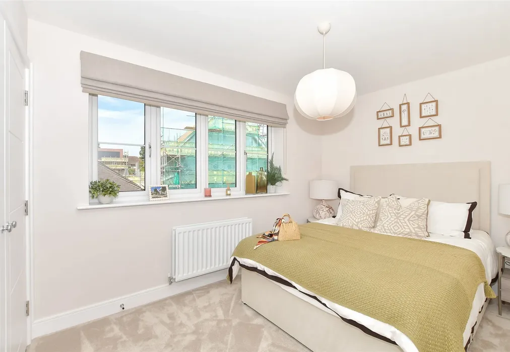 Bedroom 2 - Willowhurst, Temple Gate, Burgess Hill, West Sussex - Wards of Kent