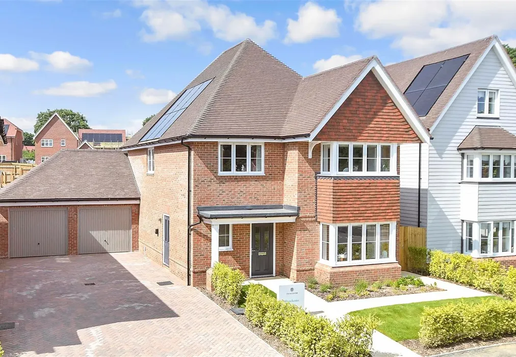 External (Web). - Willowhurst, Temple Gate, Burgess Hill, West Sussex - Wards of Kent
