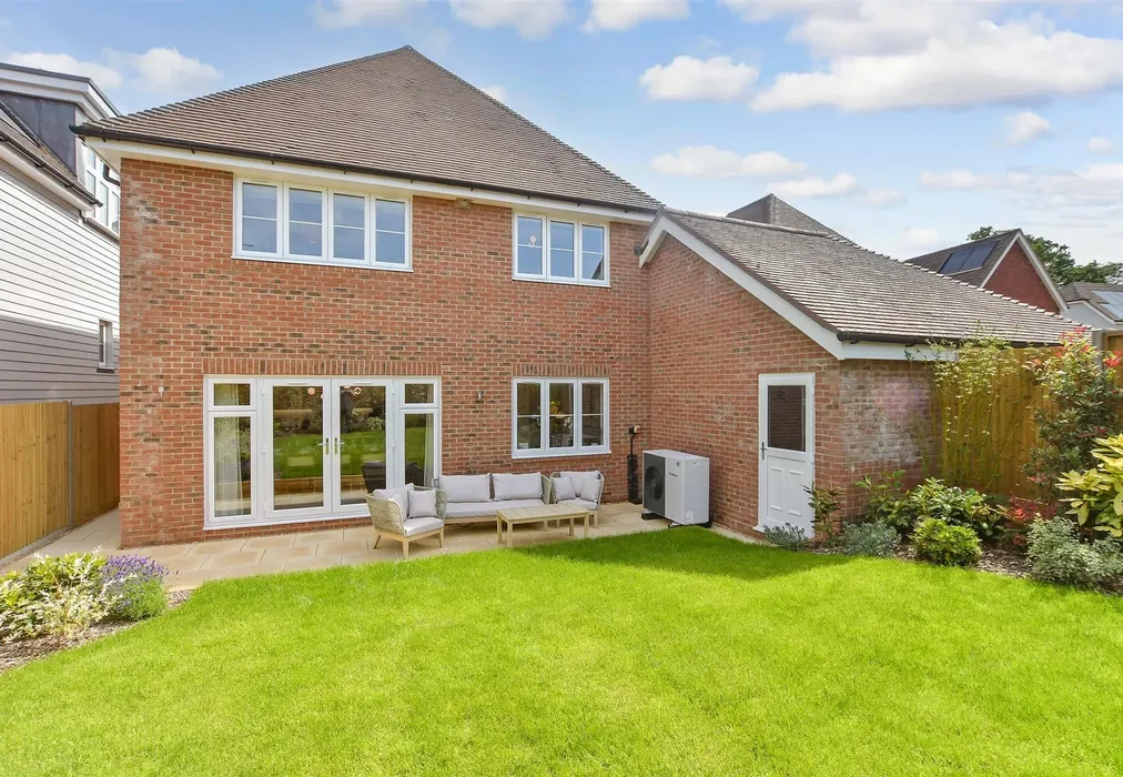 Rear Garden - Willowhurst, Temple Gate, Burgess Hill, West Sussex - Wards of Kent