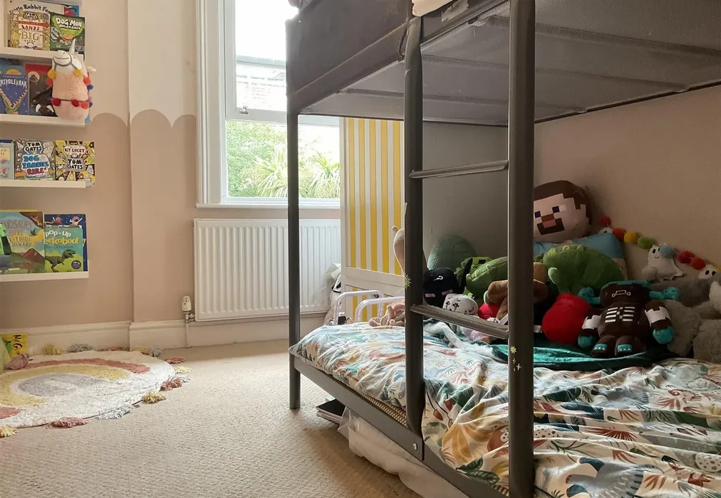 Bedroom 2 - London Road, Dunton Green, Sevenoaks, Kent - Wards of Kent