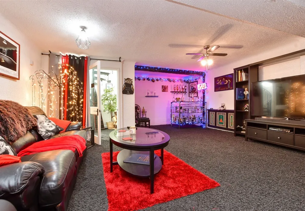 Cinema Room - Camborne Road, South Sutton, Surrey - Wards of Kent