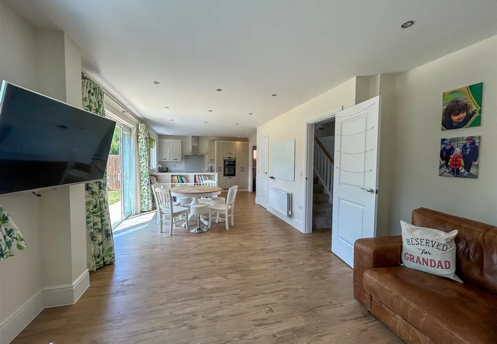 Kitchen - Archer Road, Marden, Tonbridge, Kent - Wards of Kent