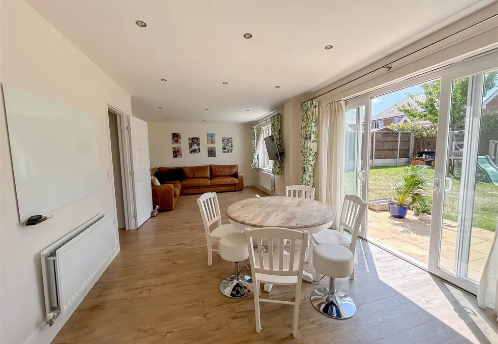 Kitchen - Archer Road, Marden, Tonbridge, Kent - Wards of Kent