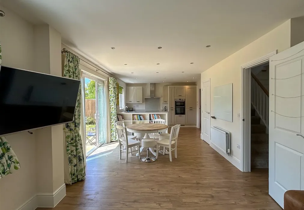 Kitchen - Archer Road, Marden, Tonbridge, Kent - Wards of Kent