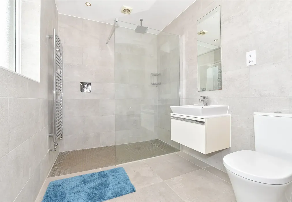 En-Suite Shower Room - Archer Road, Marden, Tonbridge, Kent - Wards of Kent