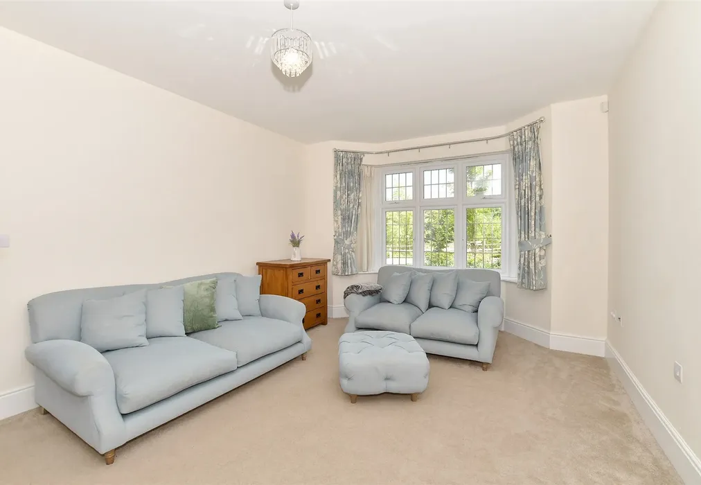 Lounge - Archer Road, Marden, Tonbridge, Kent - Wards of Kent