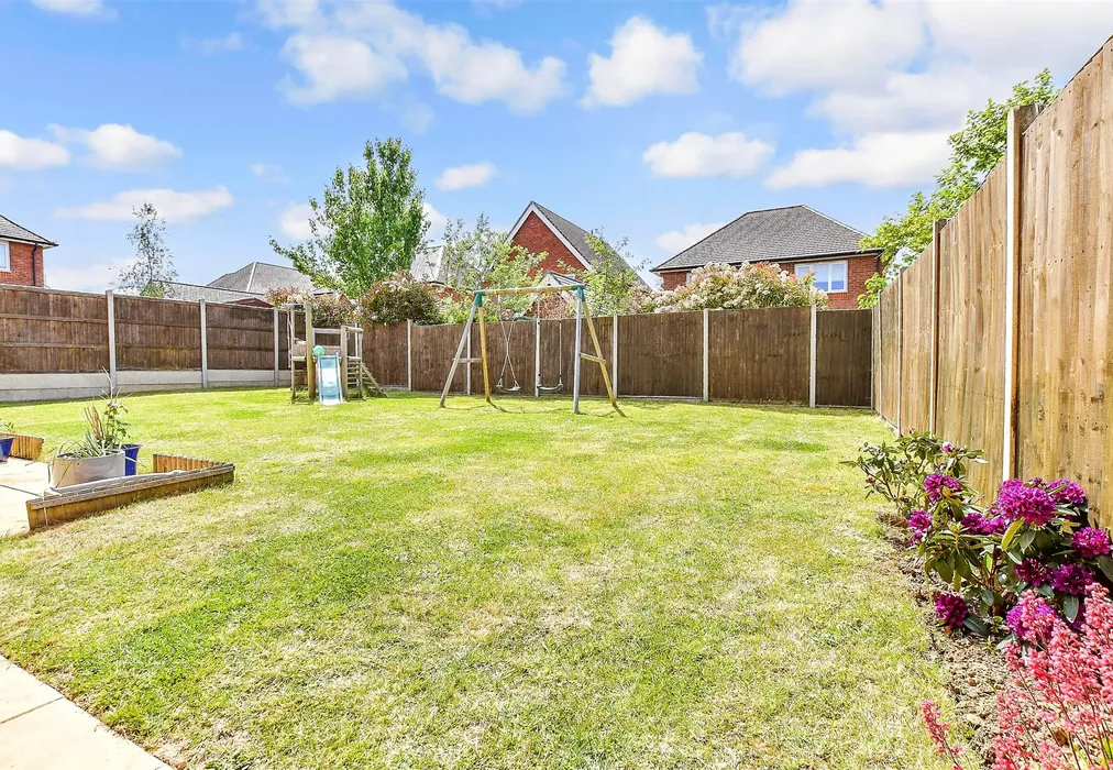 Rear Garden - Archer Road, Marden, Tonbridge, Kent - Wards of Kent