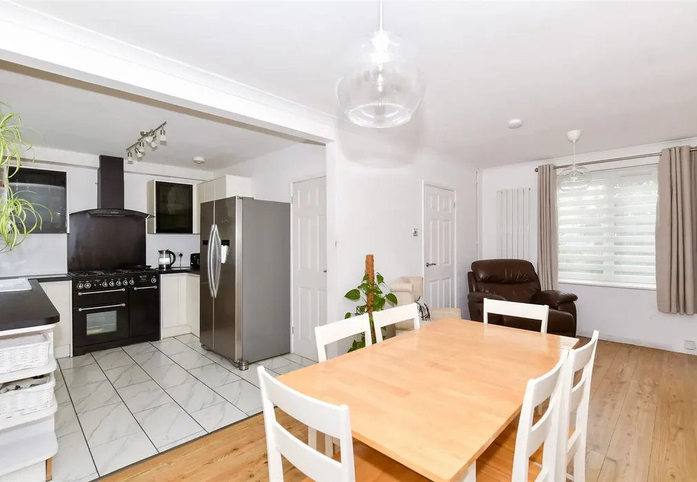 Kitchen - Swallow Road, Birds Estate, Larkfield, Kent - Wards of Kent