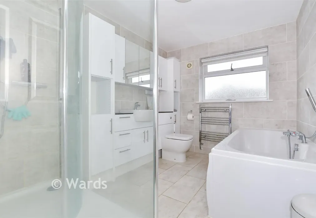 Bathroom - Swallow Road, Birds Estate, Larkfield, Kent - Wards of Kent