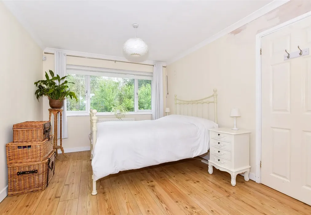 Bedroom 1 - Swallow Road, Birds Estate, Larkfield, Kent - Wards of Kent