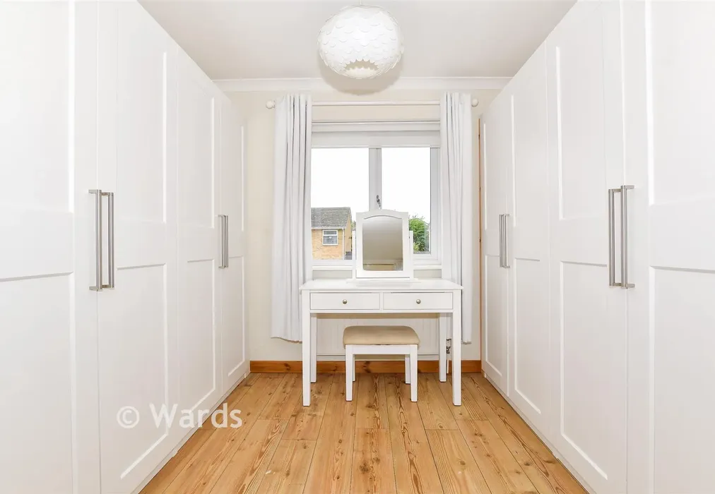 Dressing Area - Swallow Road, Birds Estate, Larkfield, Kent - Wards of Kent