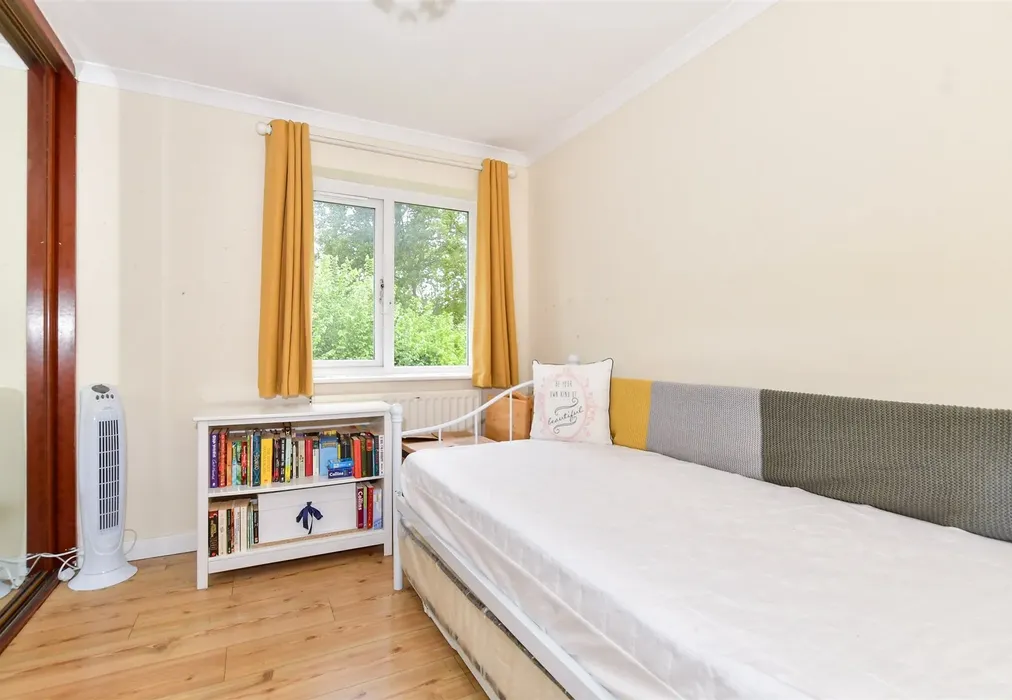 Bedroom 4 - Swallow Road, Birds Estate, Larkfield, Kent - Wards of Kent