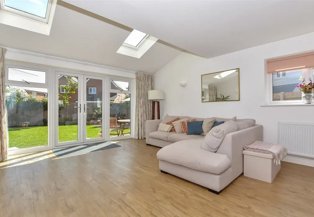 Lounge/Diner - Seymour Drive, Marden, Tonbridge, Kent - Wards of Kent