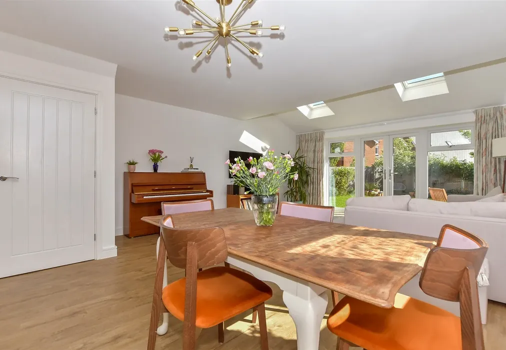 Lounge/Diner - Seymour Drive, Marden, Tonbridge, Kent - Wards of Kent