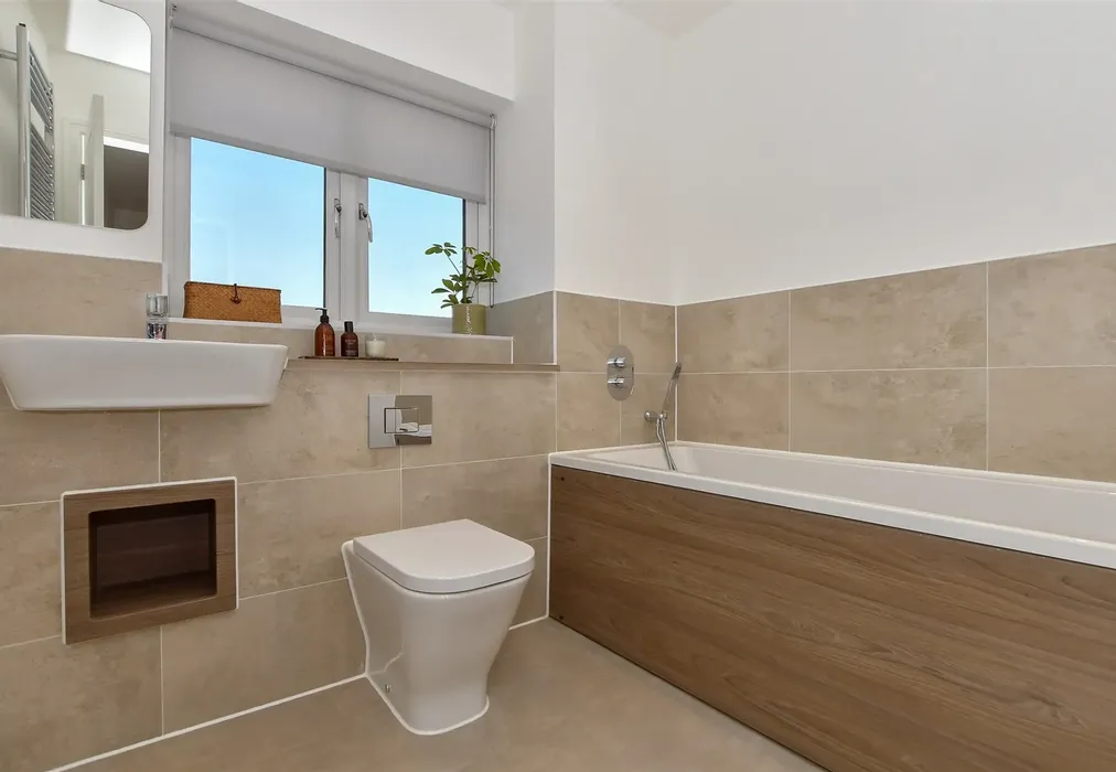 Bathroom - Seymour Drive, Marden, Tonbridge, Kent - Wards of Kent