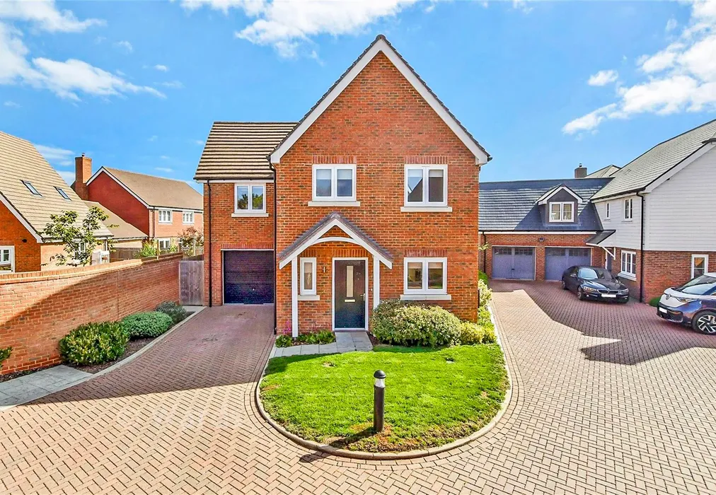 External (Web) - Seymour Drive, Marden, Tonbridge, Kent - Wards of Kent