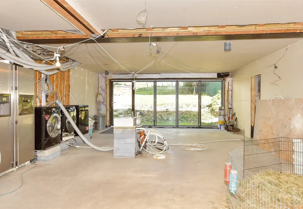Kitchen/Dining Area - Burpham, Arundel, West Sussex - Wards of Kent