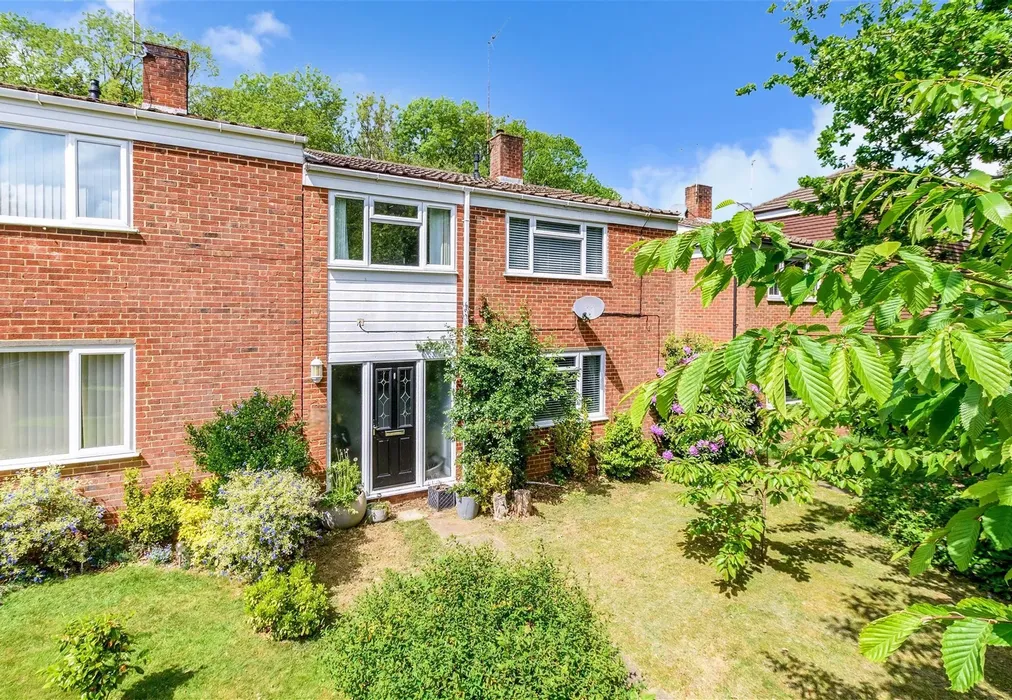 Front Web - Churchside, Vigo, Kent - Wards of Kent