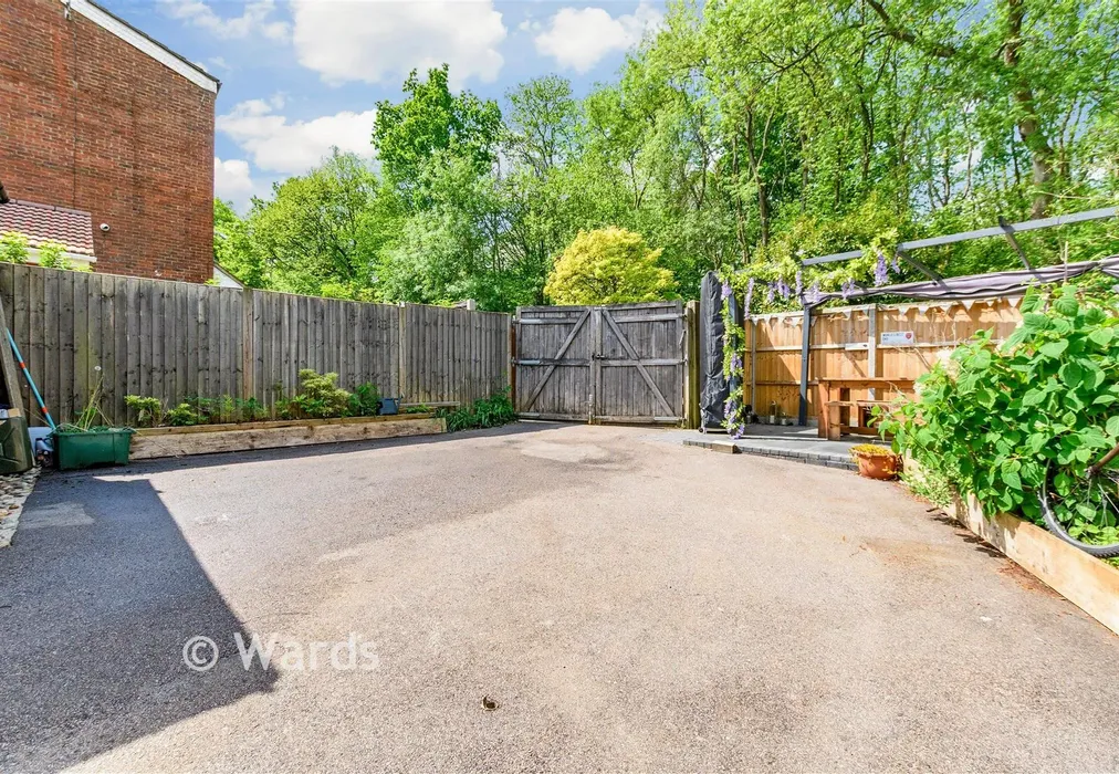 Driveway/Parking - Churchside, Vigo, Kent - Wards of Kent