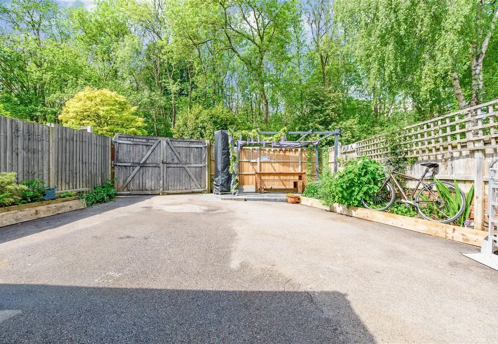Driveway/Parking - Churchside, Vigo, Kent - Wards of Kent