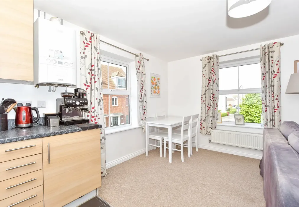 Lounge/Kitchen/Dining - The Halt, Hambrook, Chichester, West Sussex - Wards of Kent