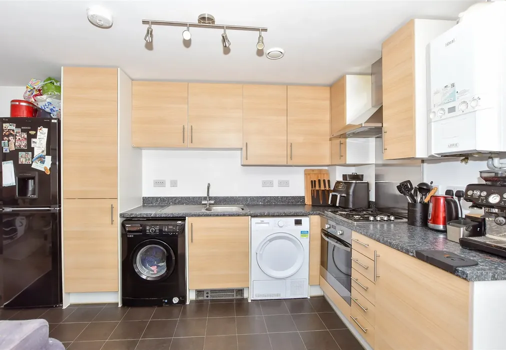 Lounge/Kitchen/Dining - The Halt, Hambrook, Chichester, West Sussex - Wards of Kent