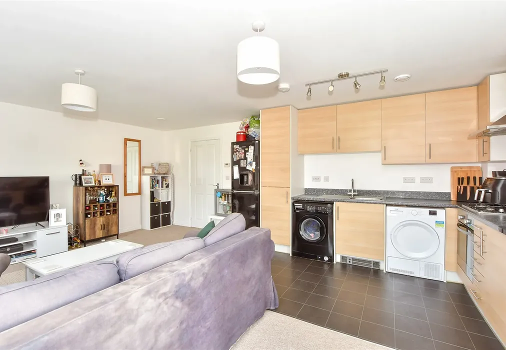 Lounge/Kitchen/Dining - The Halt, Hambrook, Chichester, West Sussex - Wards of Kent
