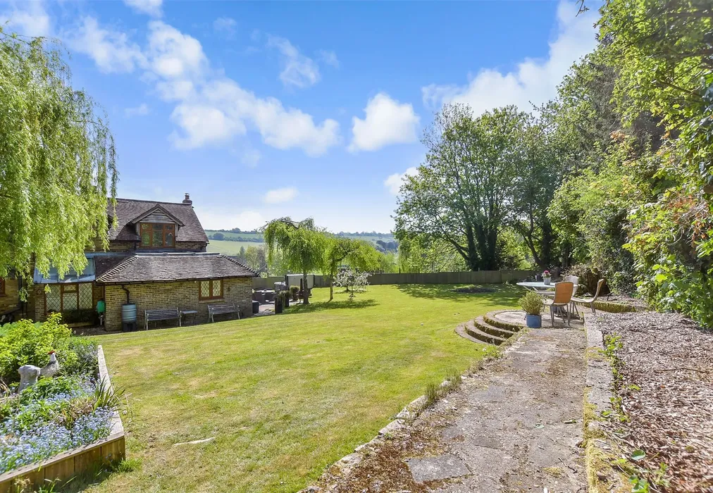 Rear Garden - The Street, petham, Canterbury, Kent - Wards of Kent
