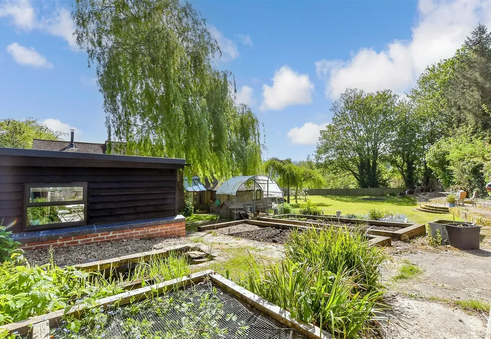 Rear Garden - The Street, petham, Canterbury, Kent - Wards of Kent