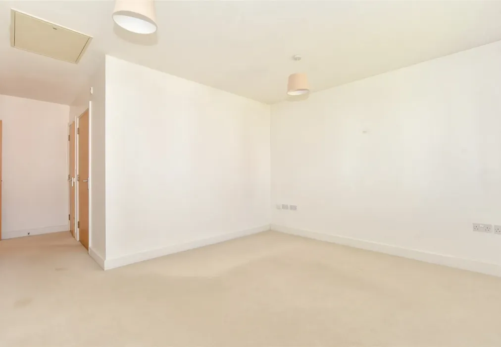 Lounge - Abbess Way, Waterlooville, Hampshire - Wards of Kent