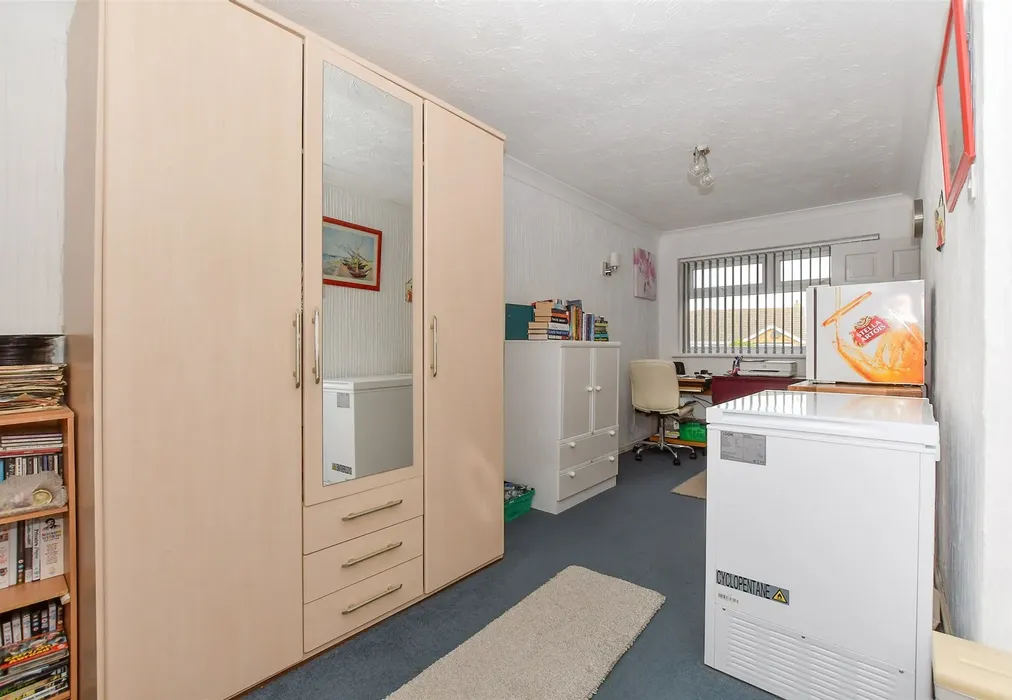 Family Room - Rosemary Avenue, Minster-On-Sea, Sheerness, Kent - Wards of Kent